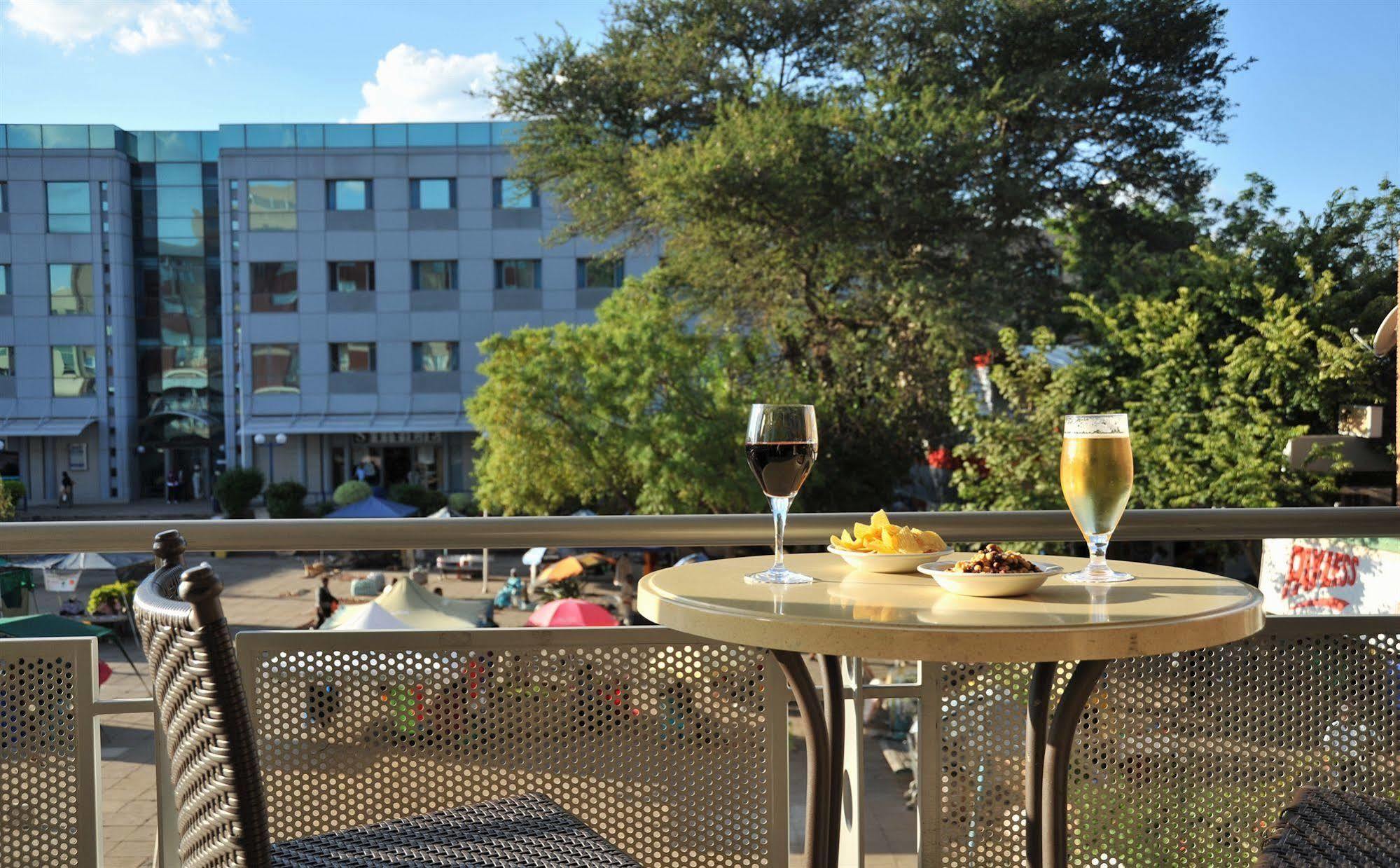 Cresta President Hotel Gaborone Exteriér fotografie