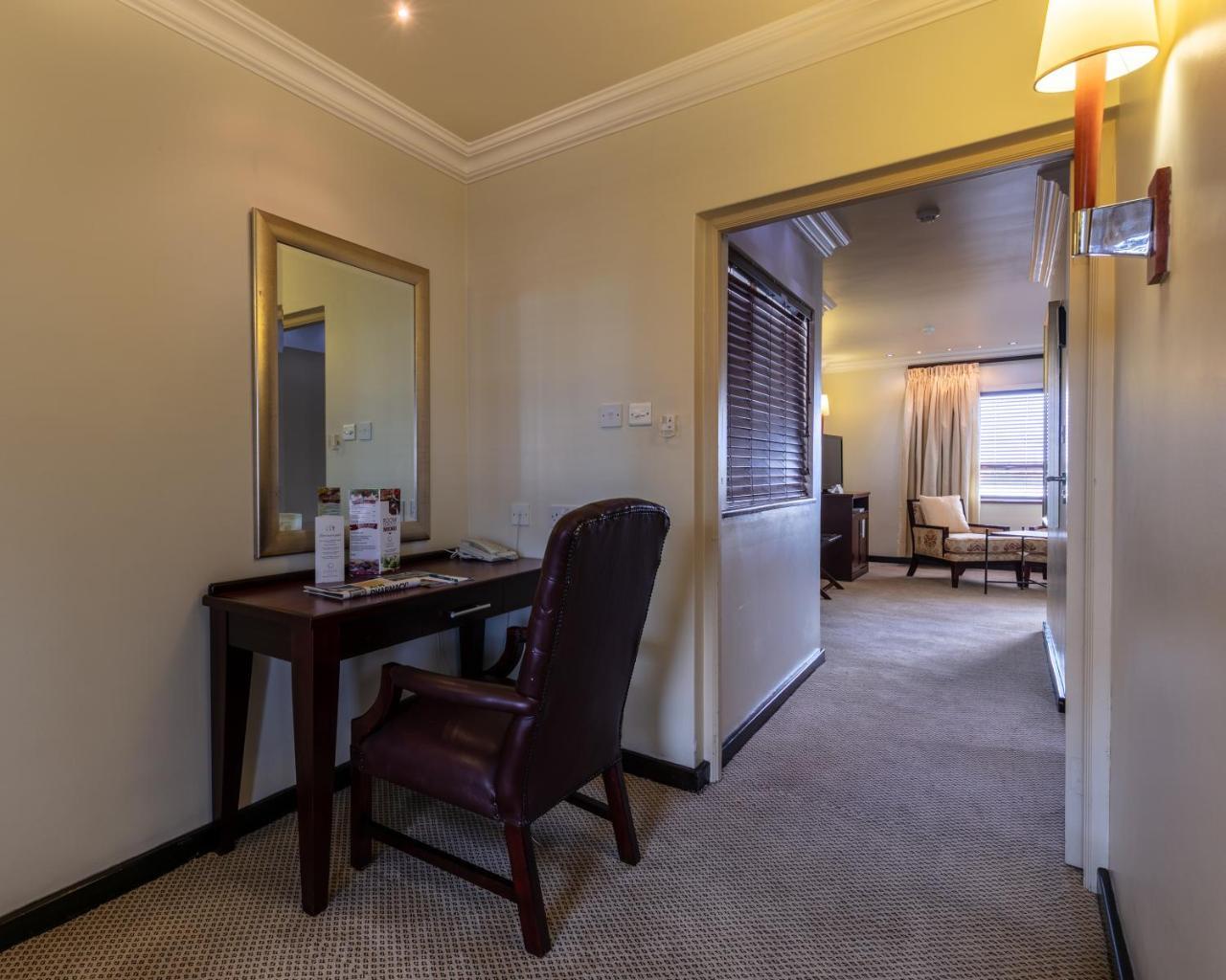 Cresta President Hotel Gaborone Exteriér fotografie