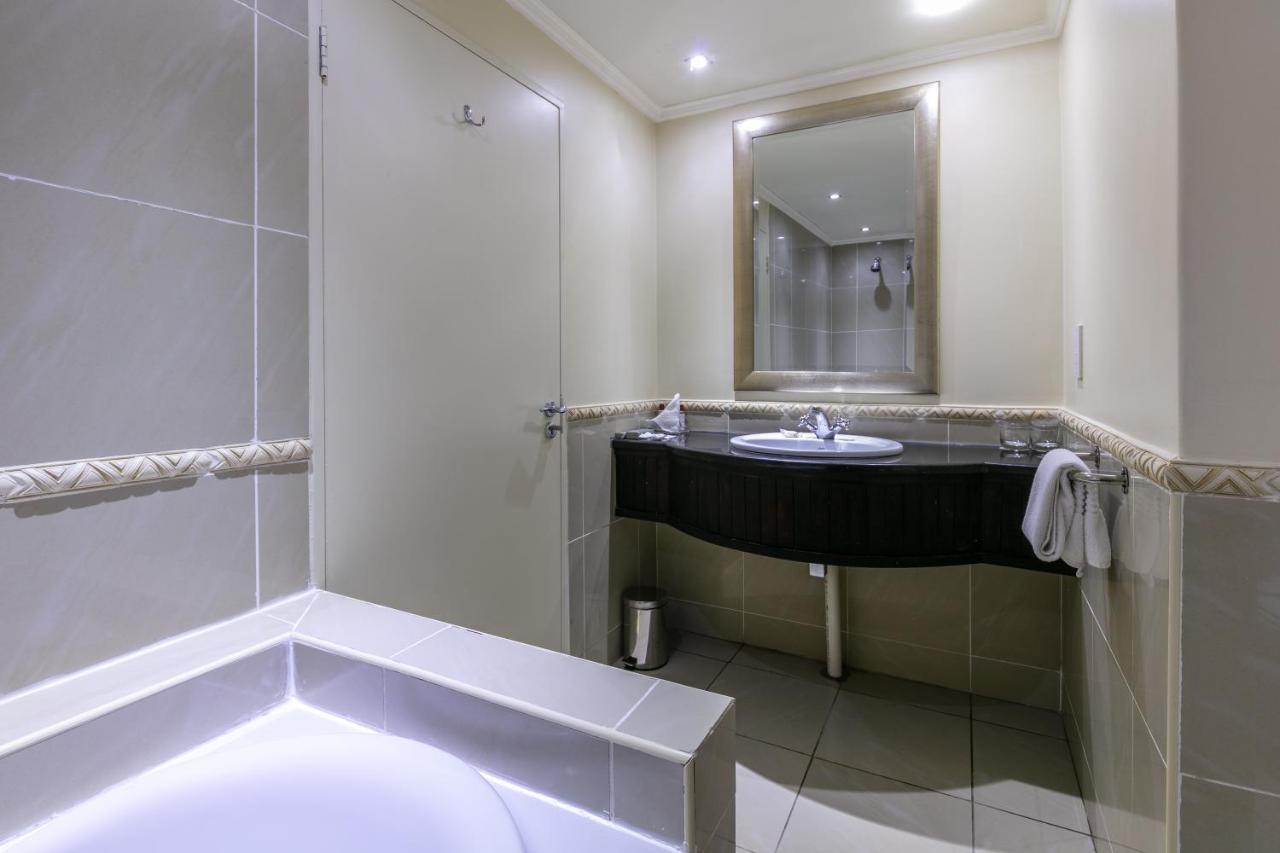 Cresta President Hotel Gaborone Exteriér fotografie